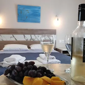 Διαμέρισμα La, Περαία